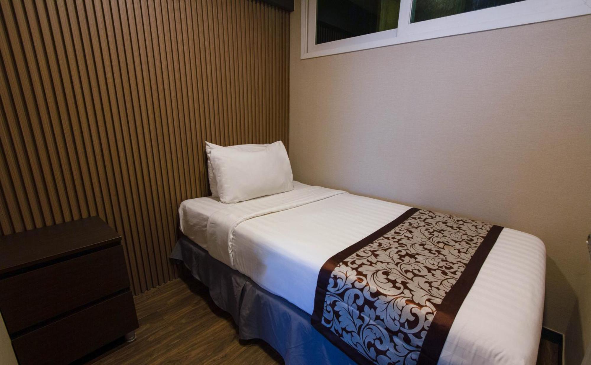 Xenia Hotel Clark Clark Field Dış mekan fotoğraf