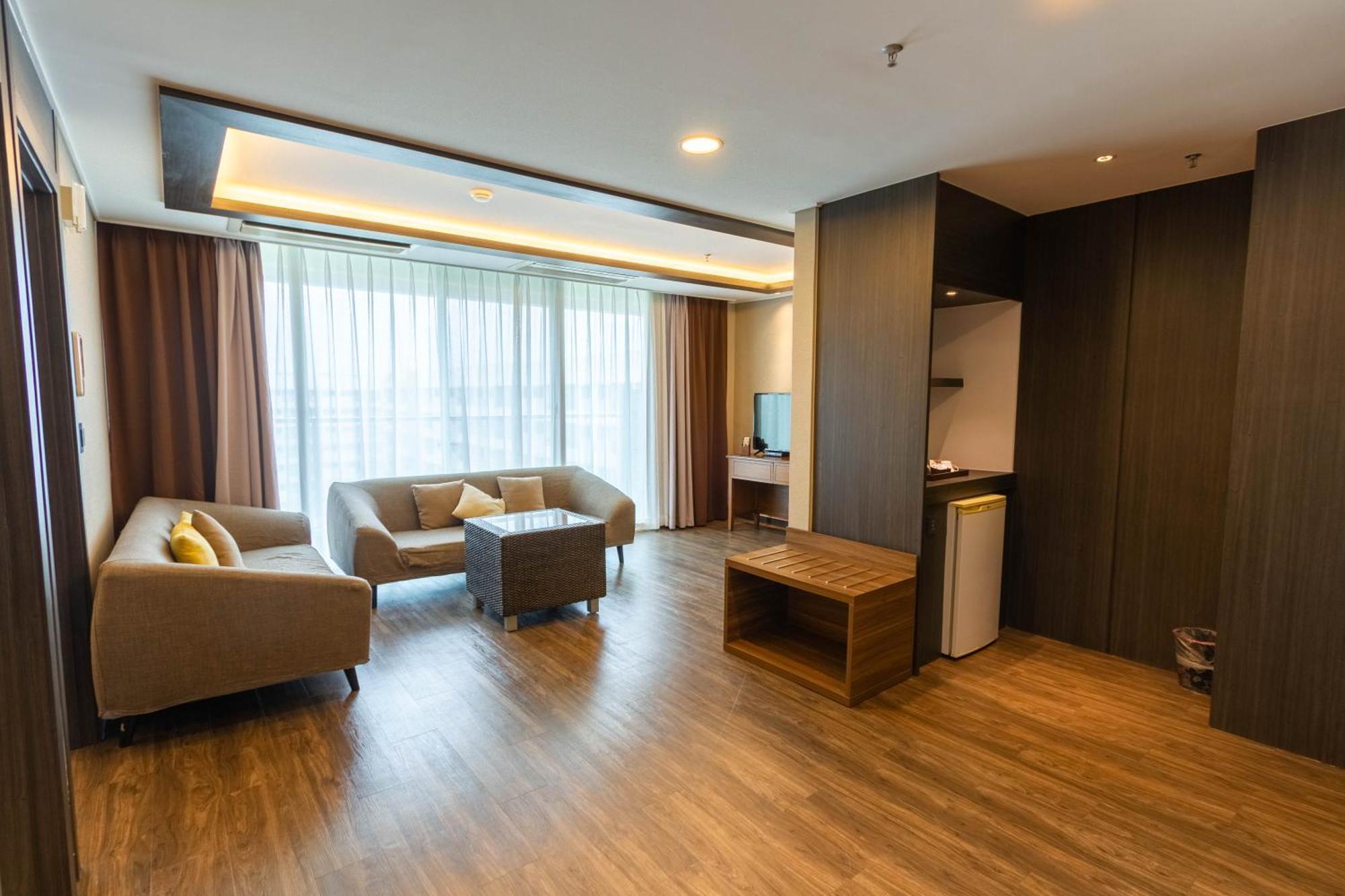 Xenia Hotel Clark Clark Field Dış mekan fotoğraf