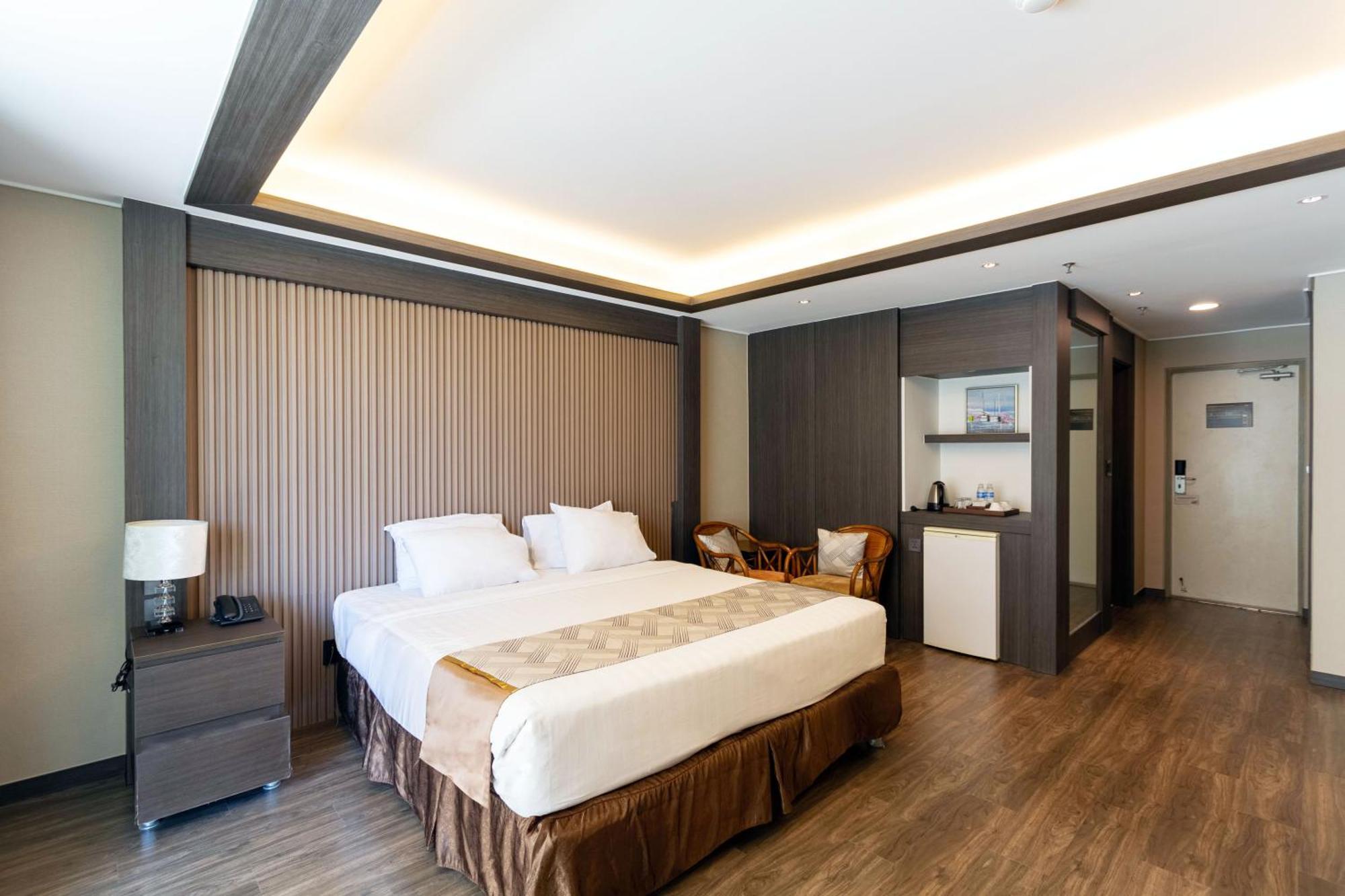 Xenia Hotel Clark Clark Field Dış mekan fotoğraf