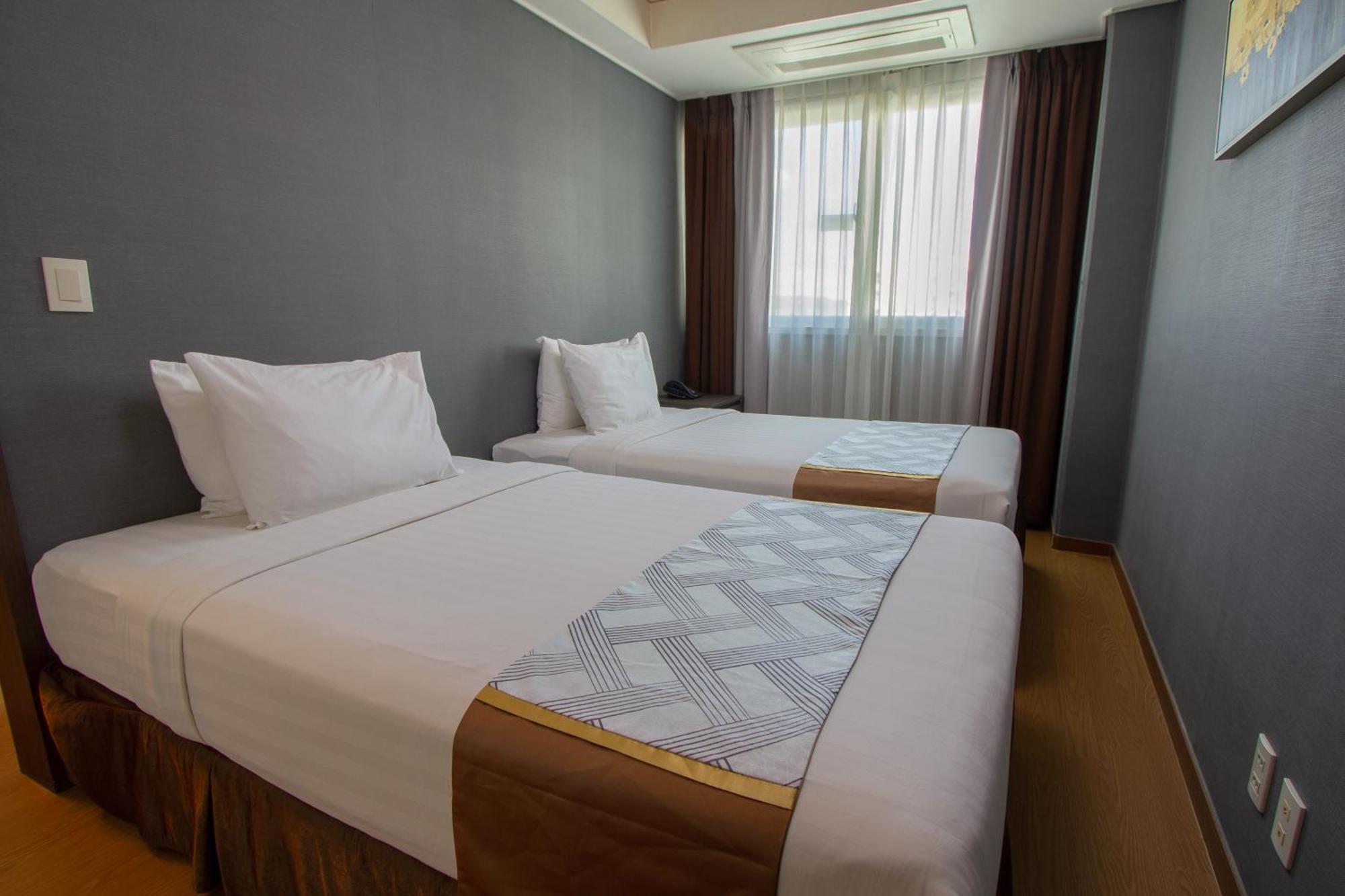 Xenia Hotel Clark Clark Field Dış mekan fotoğraf