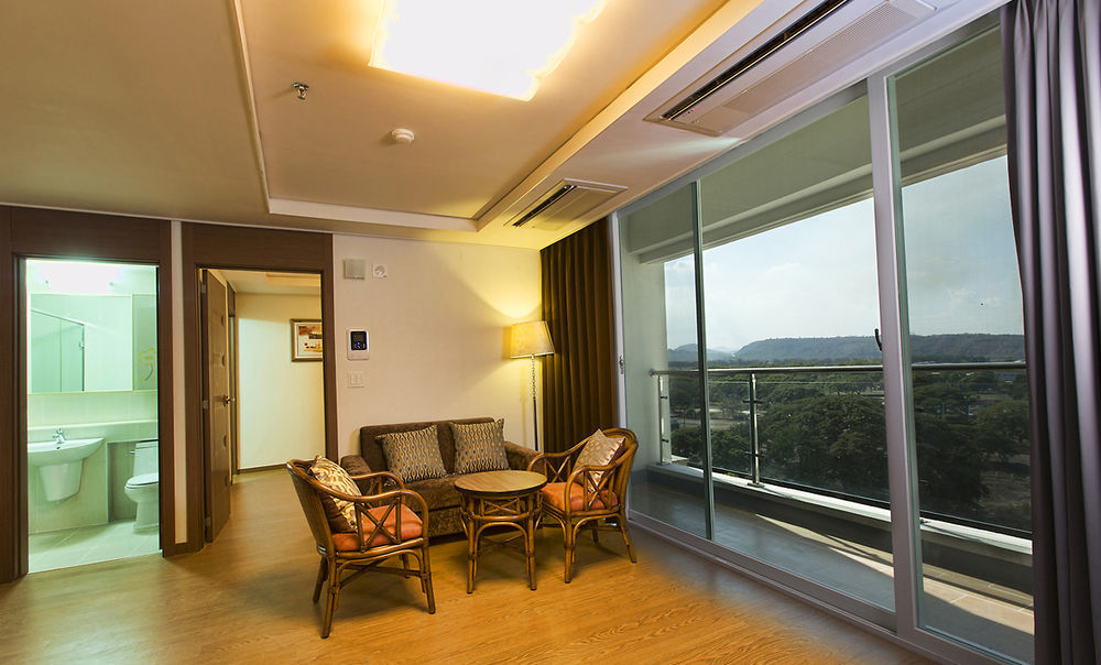 Xenia Hotel Clark Clark Field Dış mekan fotoğraf