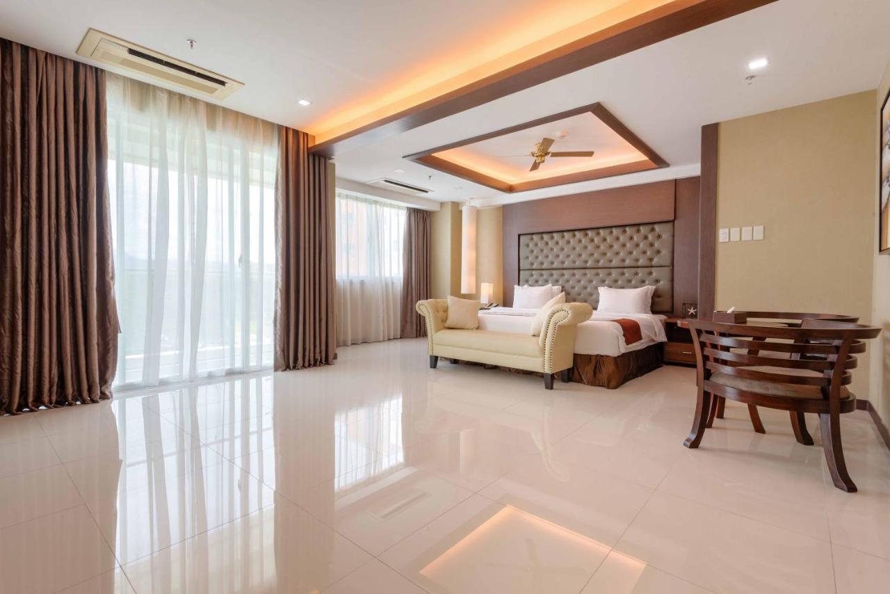 Xenia Hotel Clark Clark Field Dış mekan fotoğraf
